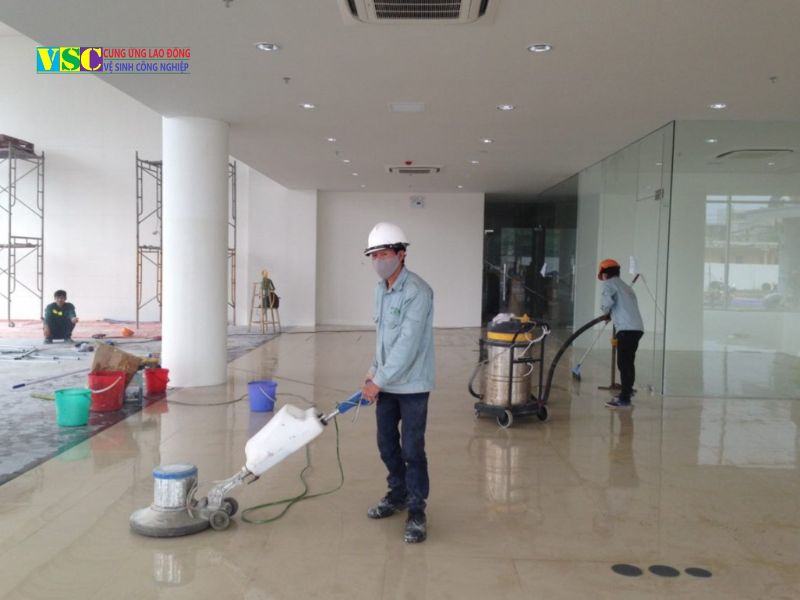 Đội ngũ nhân sự chuyên nghiệp, tận tâm mang đến trải nghiệm tuyệt vời cho khách hàng.